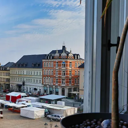 Buchholzer Strasse 1 *